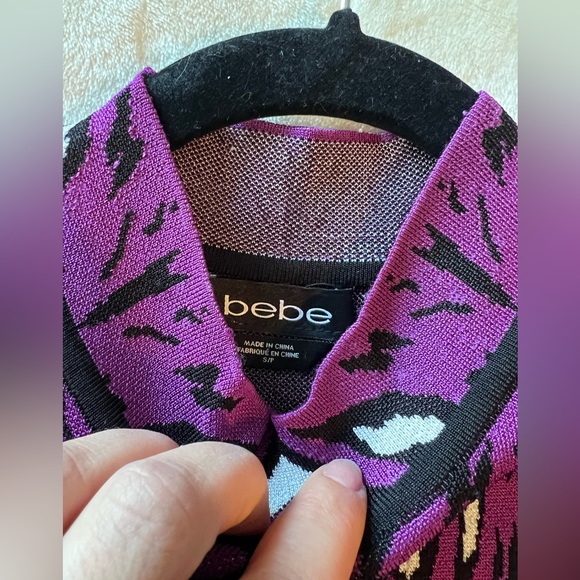 2 Size Small Bebe Crop Tops - Picture 3 of 4